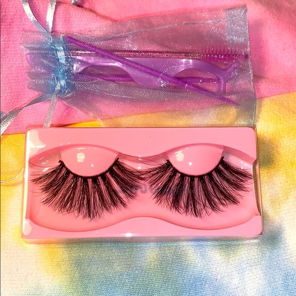 💜Hp⭐️Bratty 💅🏾 25mm mink eyelashes - Picture 3 of 11